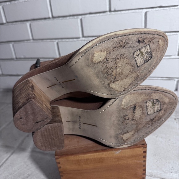 Dolce Vita Jaclyn camel mule heel buckled booties, size 10 - Picture 10 of 10